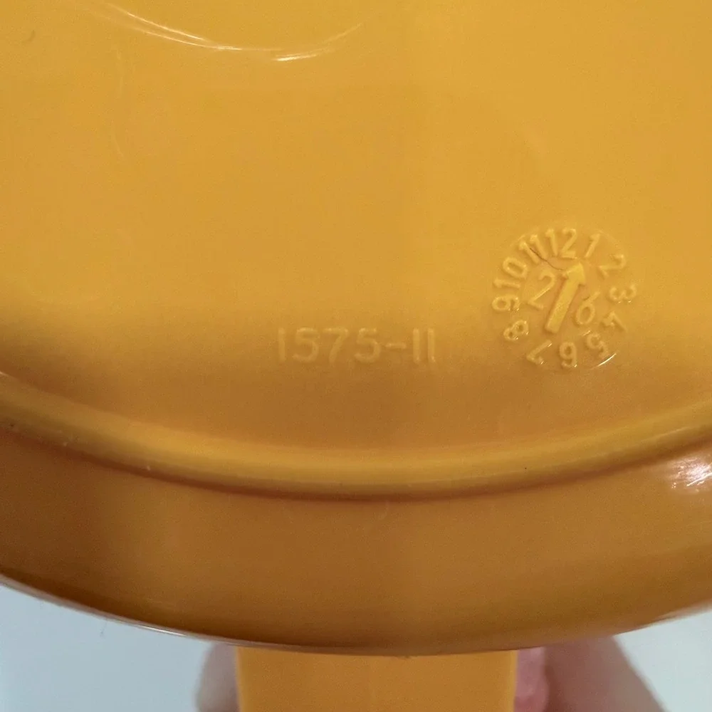Tupperware 1.5L Push Button Pitcher Orange 1575-11 Vintage Style Kitchenware